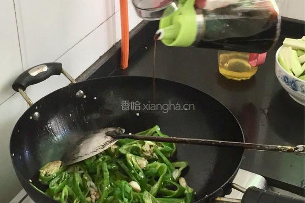 爆炒尖椒的做法图解6