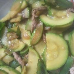 青椒肉丝西葫芦的做法[图]