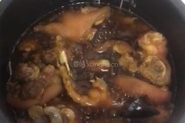 电饭煲卤味猪蹄的做法图解5