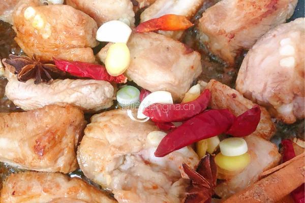 家常排骨炖土豆的做法图解10