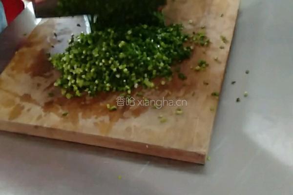 韭菜盒子的做法图解3