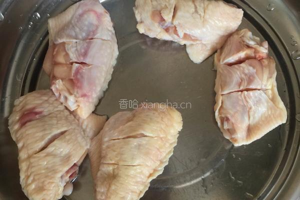 煎鸡翅的做法图解1
