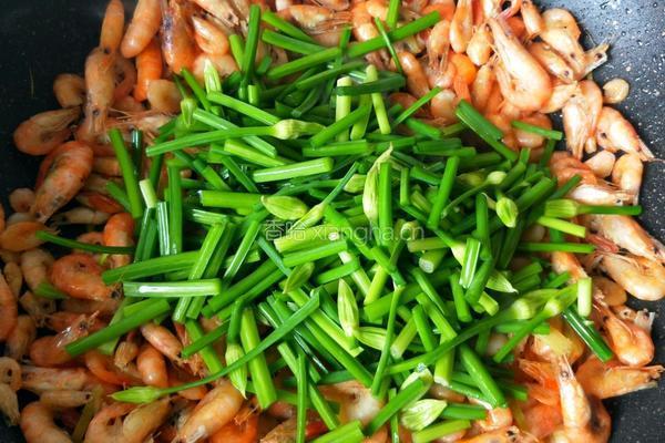 韭菜苔炒河虾的做法图解10