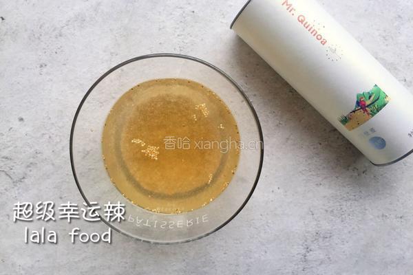 虾米藜麦杂粮鸡蛋饼的做法图解1