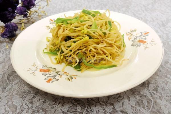 清炒青椒黄豆芽的做法图解9