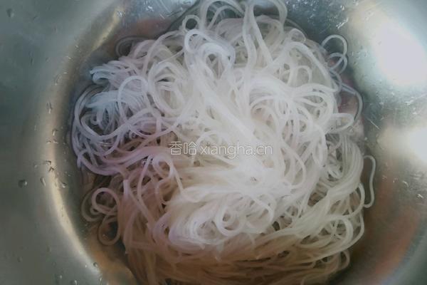 凉拌粉丝的做法图解3