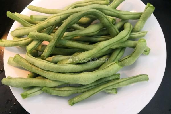 蒜香四季豆的做法图解3