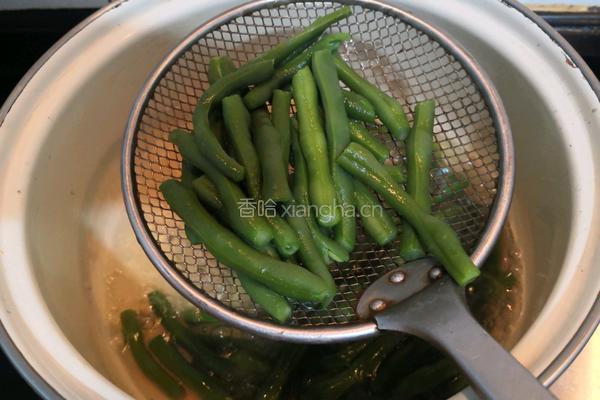 蒜香四季豆的做法图解5