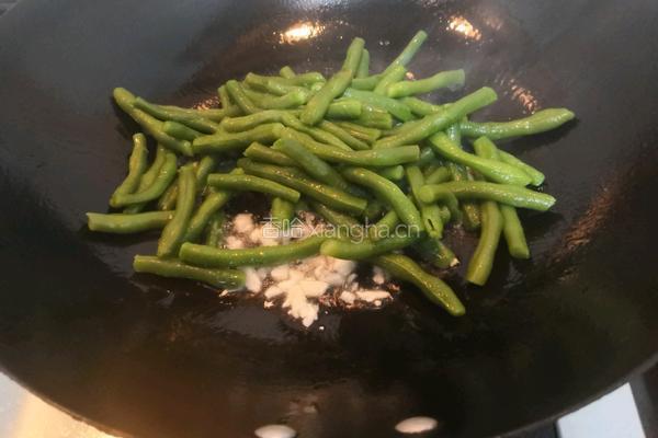 蒜香四季豆的做法图解10