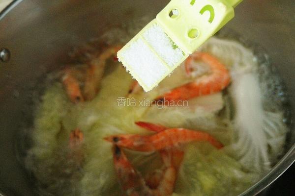 白菜鲜虾汤的做法图解8