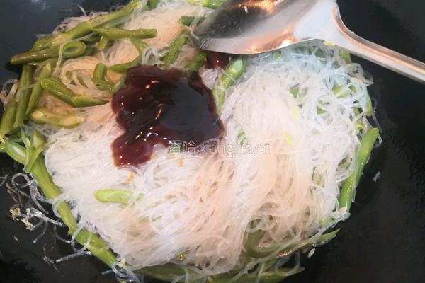 四季豆炒粉丝的做法图解17