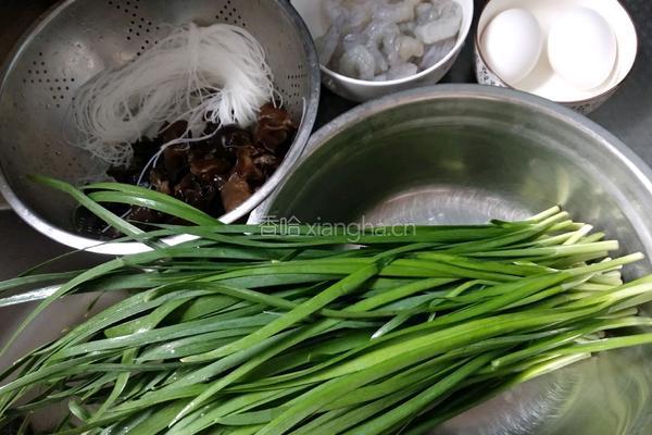 韭菜虾仁素水饺的做法图解4