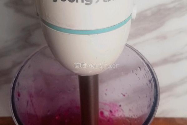  奶香蔓越莓火龙果牛奶小方的做法图解4