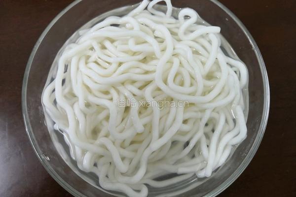 西红柿土豆粉的做法图解2