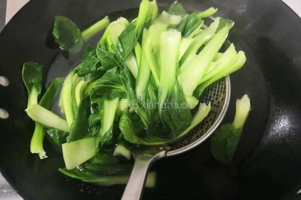 凉拌青菜香菇的做法图解5