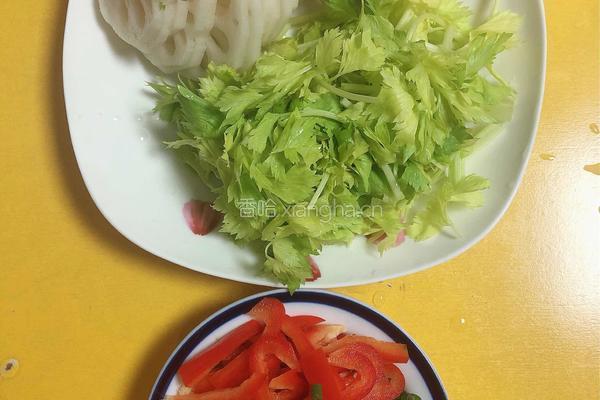 响油香芹藕片的做法图解2