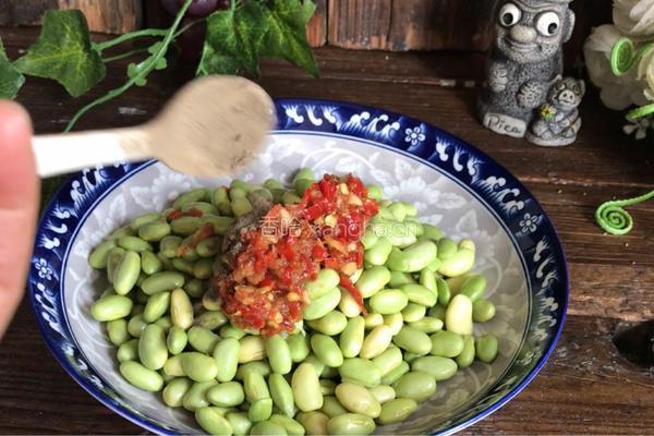 辣椒酱蒸毛豆米的做法图解4