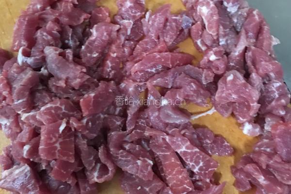 丝瓜炒肉的做法图解2