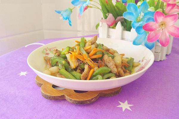 胡萝卜青椒炒肉