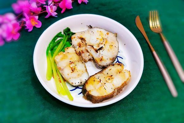 香煎鳕鱼的做法图解13