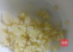 番茄炒鸡蛋的做法图解1