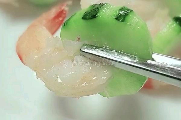 翡翠玉带虾仁的做法图解11