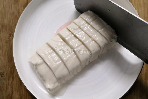 内酯豆腐拌皮蛋的做法图解4