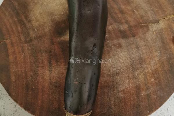 孜然蒸茄子的做法图解1