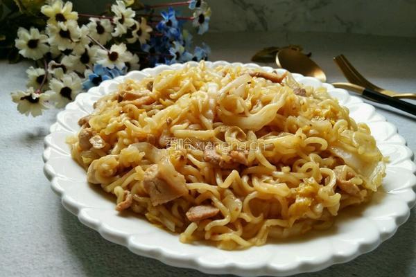 白菜炒芝士拉面的做法图解14