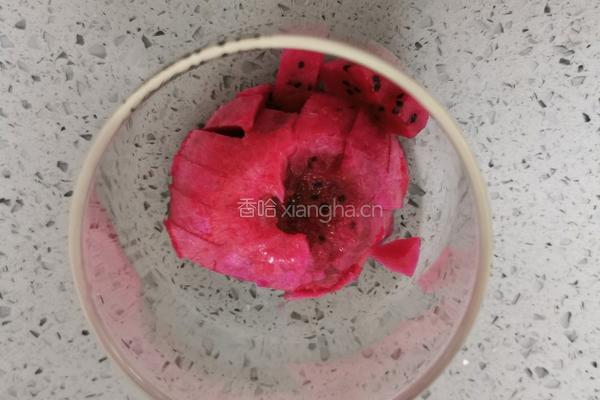 火龙果雪碧冰饮的做法图解5