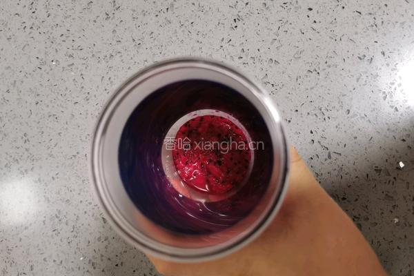 火龙果煎饼的做法图解3
