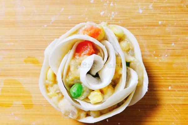 虾滑玫瑰花煎饺的做法图解6