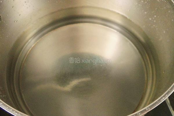 白萝卜豆腐干汤的做法图解2