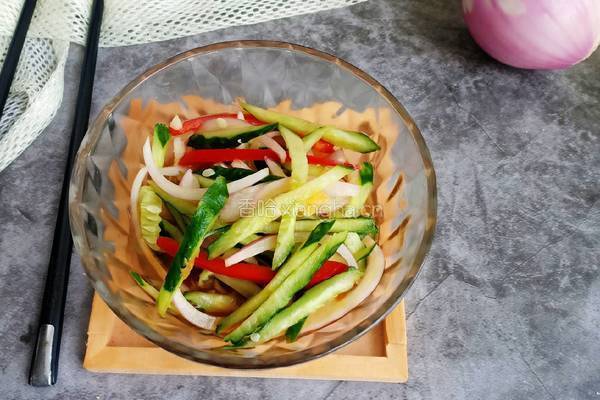 洋葱拌黄瓜的做法图解7