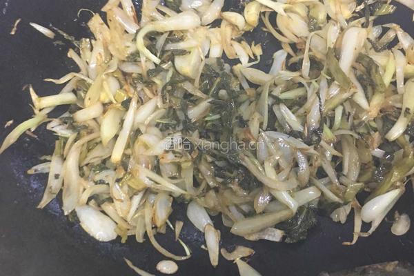 藠头炒酸菜的做法图解11