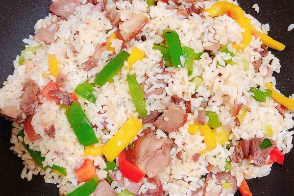 彩椒肘花肉炒饭（5分钟快手炒饭）的做法图解12