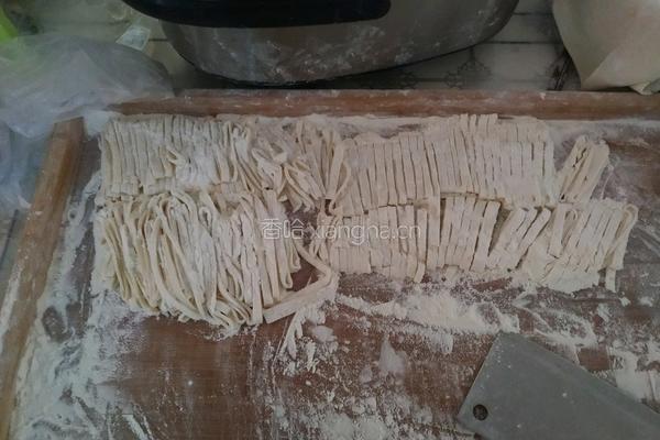茄子卤手擀面的做法图解4