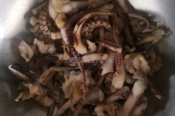 干锅鱿鱼的做法图解2