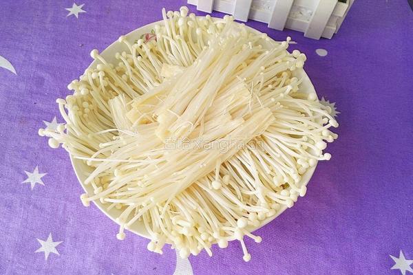 金针菇蒸西红柿的做法图解4