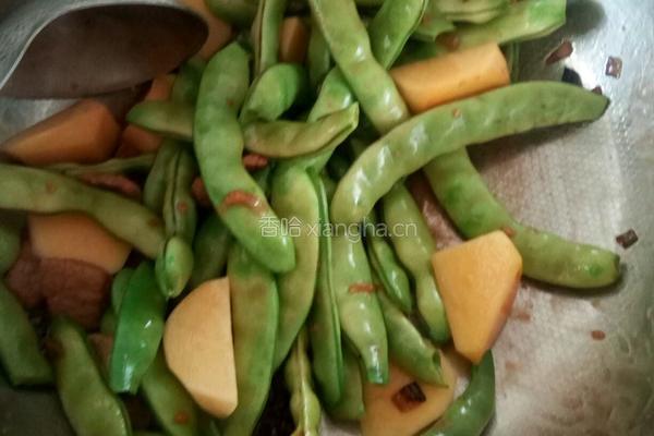 土豆炖豆角的做法图解4