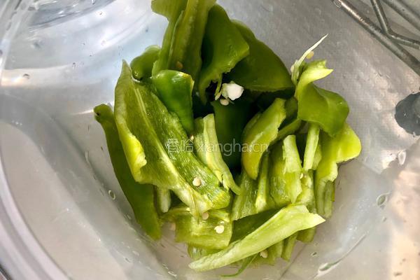 尖椒土豆片的做法图解2