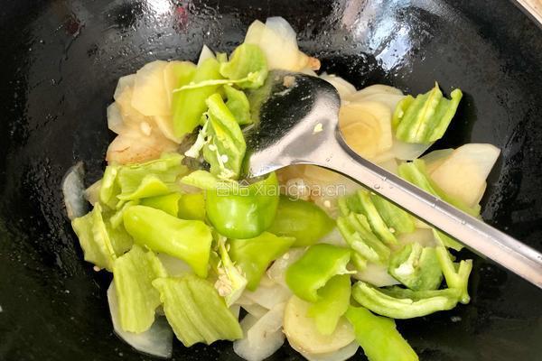 尖椒土豆片的做法图解4