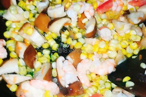 香菇鲜虾炒饭的做法图解3