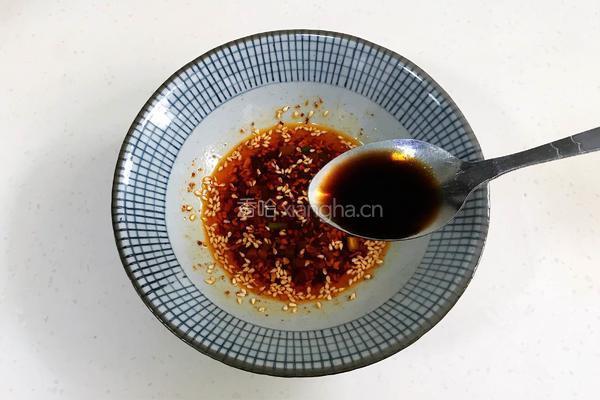 酸汤饺子的做法图解5