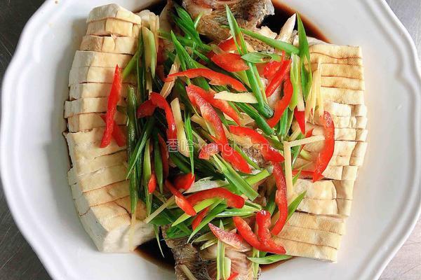 清蒸豆腐鲈鱼的做法图解10