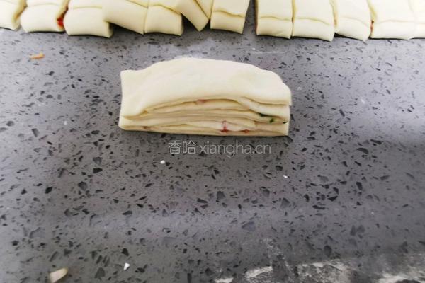 红椒火腿肠花卷的做法图解17