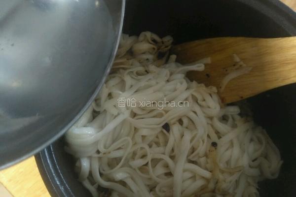 火腿鸡蛋炒面的做法图解12