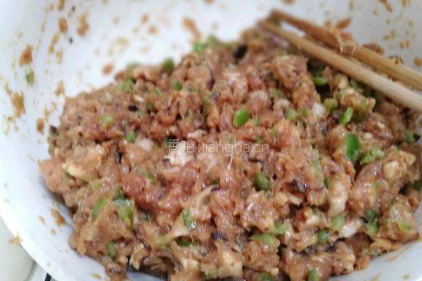 纯手工香菇猪肉水饺的做法图解4
