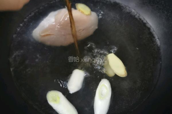 凉拌鸡胸肉的做法图解3