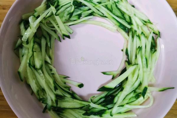 凉拌鸡胸肉的做法图解22